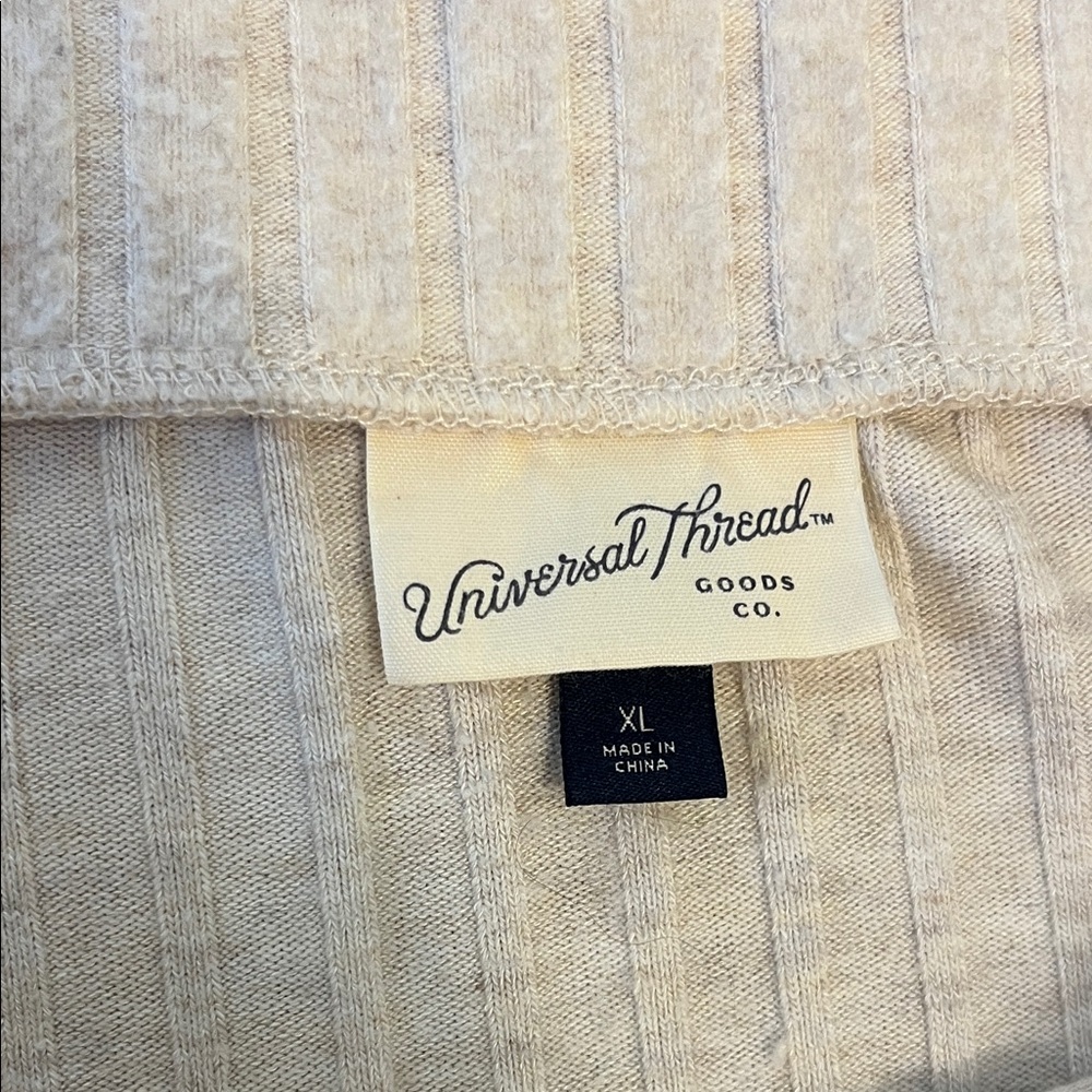 3/$25šUniversal Thread Cream Ribbed Pencil Skirt - Picture 2 of 3